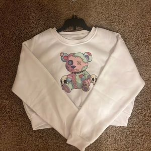 Small white cropped crewneck